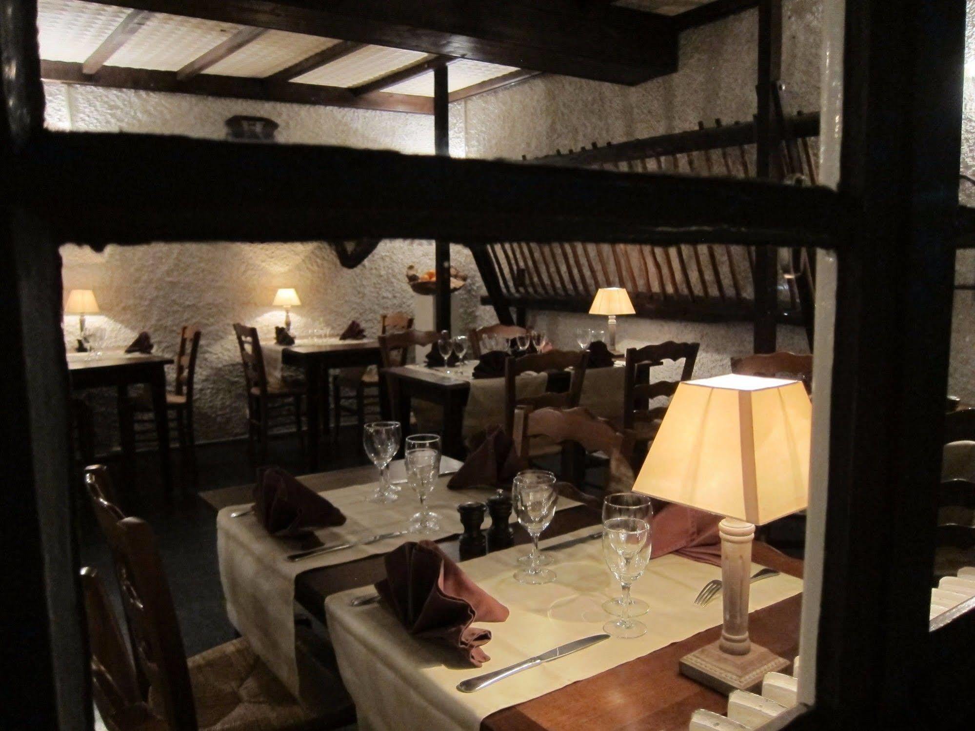 Auberge Des Deux Rivieres Seix Εξωτερικό φωτογραφία